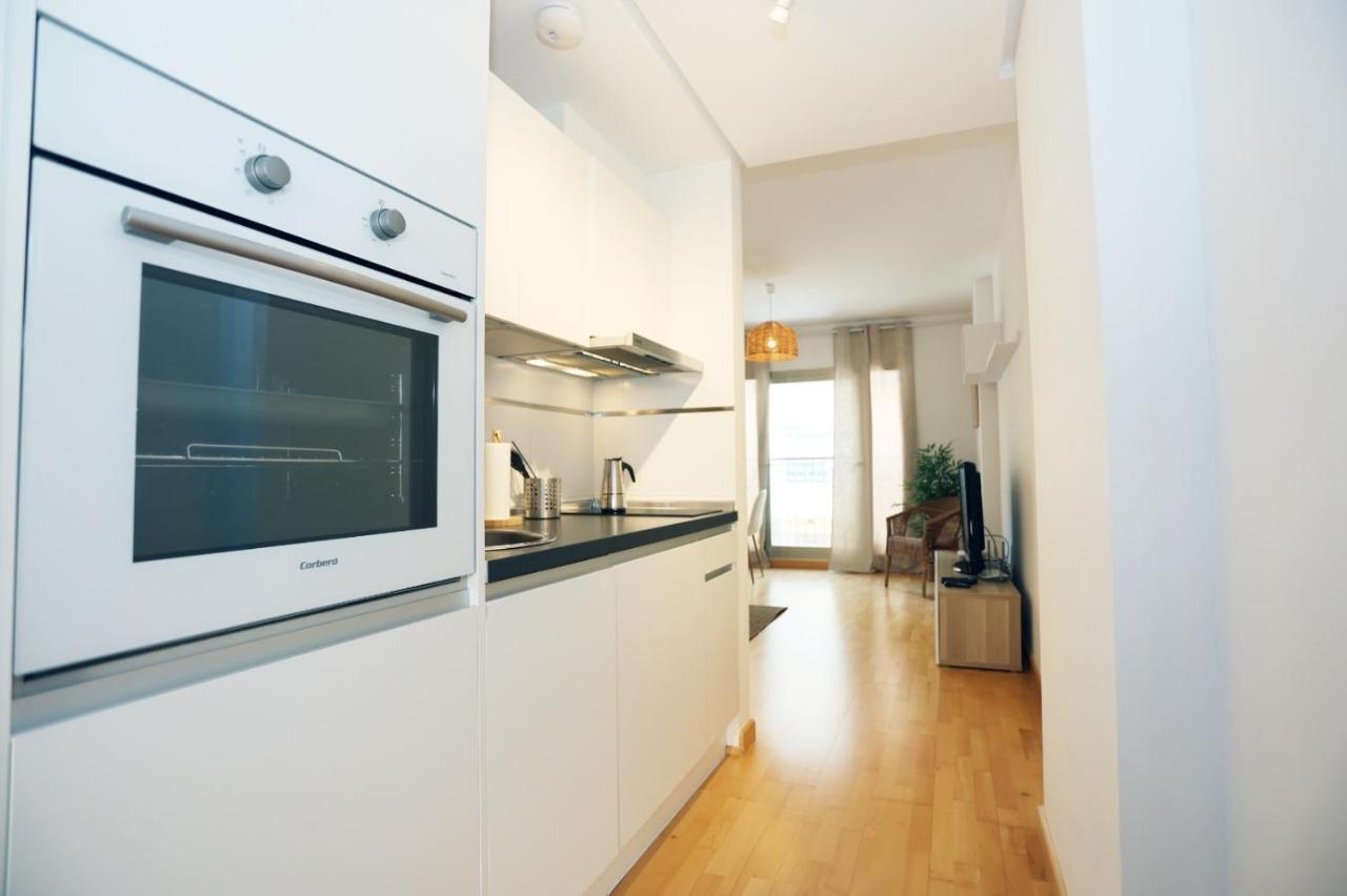 Casa Fenicia - Cosy Apartment With Free Private Parking マラガ エクステリア 写真