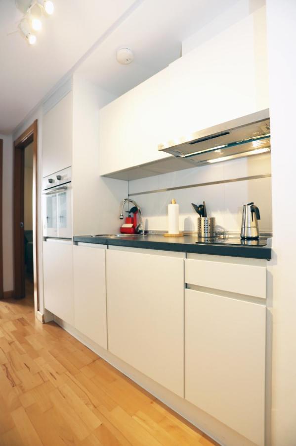 Casa Fenicia - Cosy Apartment With Free Private Parking マラガ エクステリア 写真
