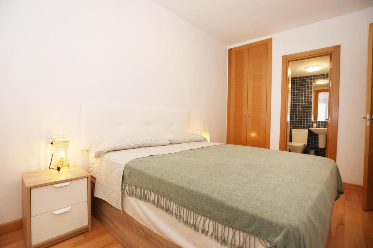 Casa Fenicia - Cosy Apartment With Free Private Parking マラガ エクステリア 写真