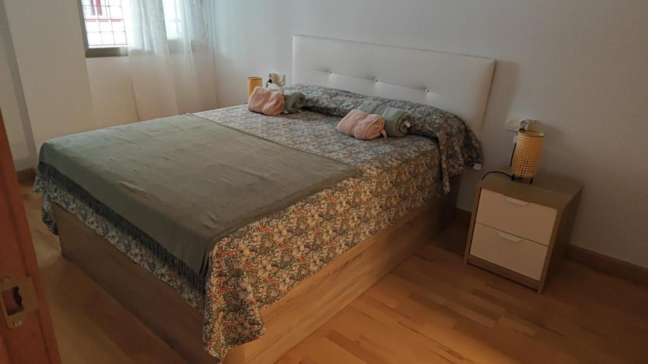 Casa Fenicia - Cosy Apartment With Free Private Parking マラガ エクステリア 写真